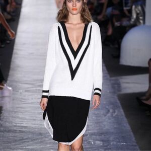 Rag & Bone Talia Knit V-Neck Sweater in White Size Extra Small